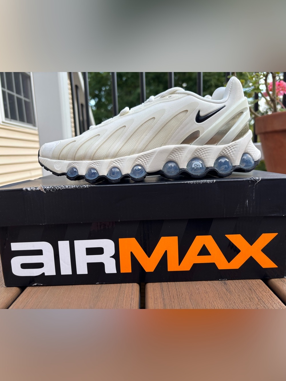 Nike AirMax DN8. Women’s 9/Men’s 7.5